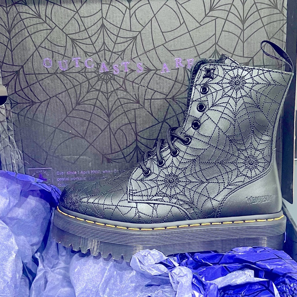 Dr. Marten Wednesday Addams Jadon Boots